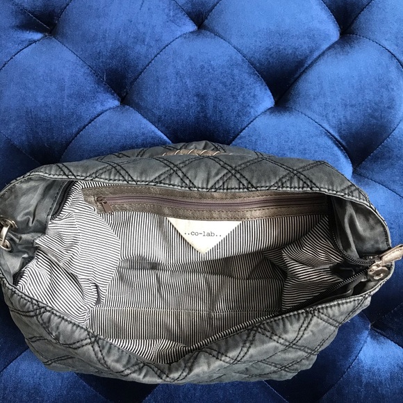 Handbag - Picture 2 of 3